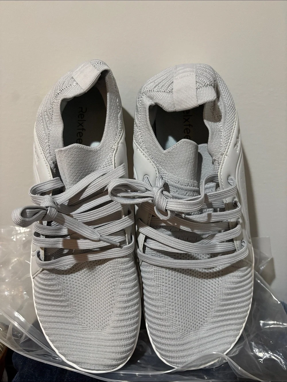 Men’s Minimalist Sneakers - Light Gray